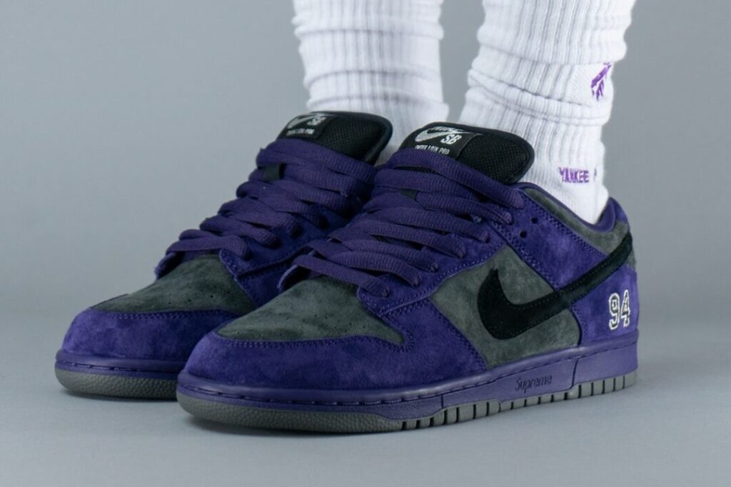 Sneaker Tip Supreme x Nike SB Dunk Low OG QS "Ink" Supreme x Nike SB Dunk Low OG QS "Ink"