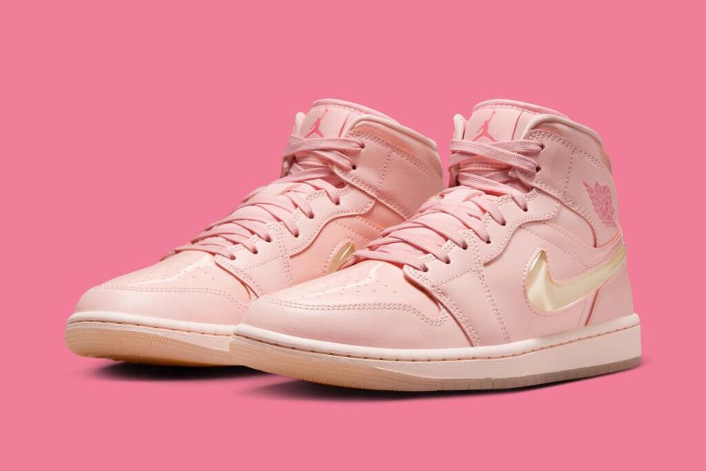 Air Jordan 1 Mid WMNS "Valentine’s Day"