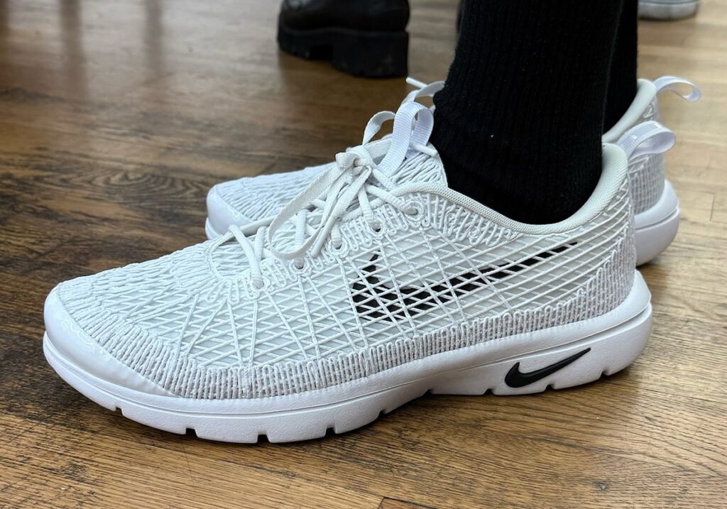 Sneaker Tip CDG x Nike Air Rejuven8 CDG x Nike Air Rejuven8