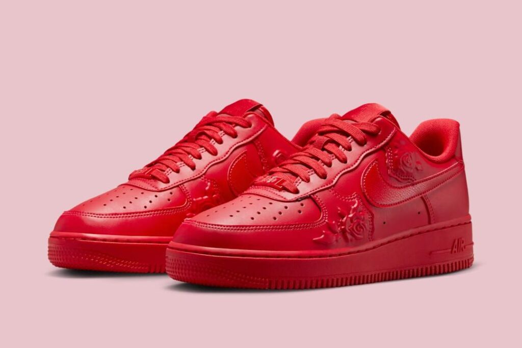 Nike Air Force 1 Low WMNS "Red Roses"