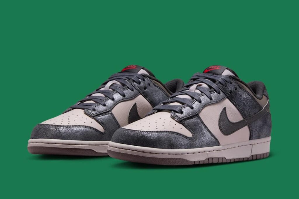 Nike Dunk Low QS "CBGB"