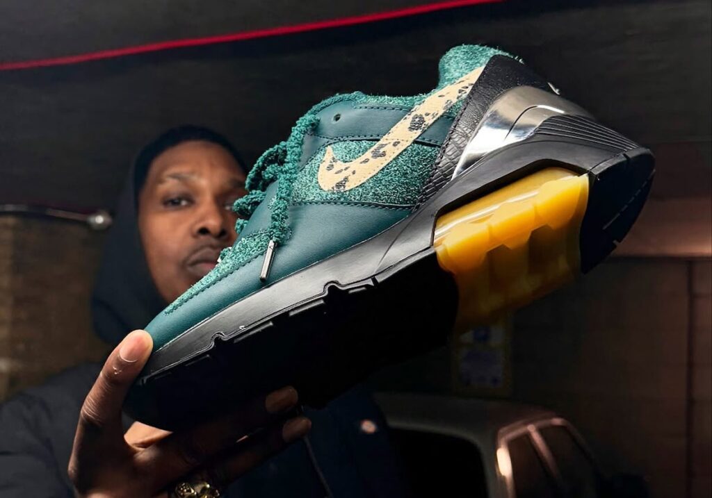 Sneaker Tip Apron Records x Nike Air 180 Apron Records x Nike Air 180