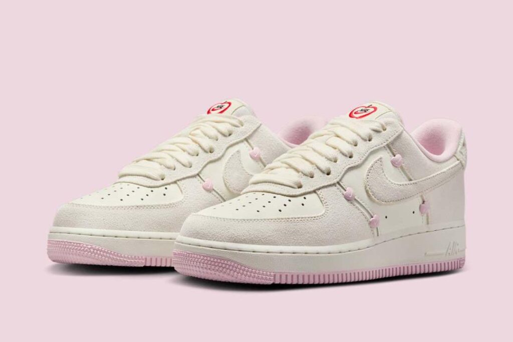 Nike Air Force 1 Low WMNS "Valentine's Day"