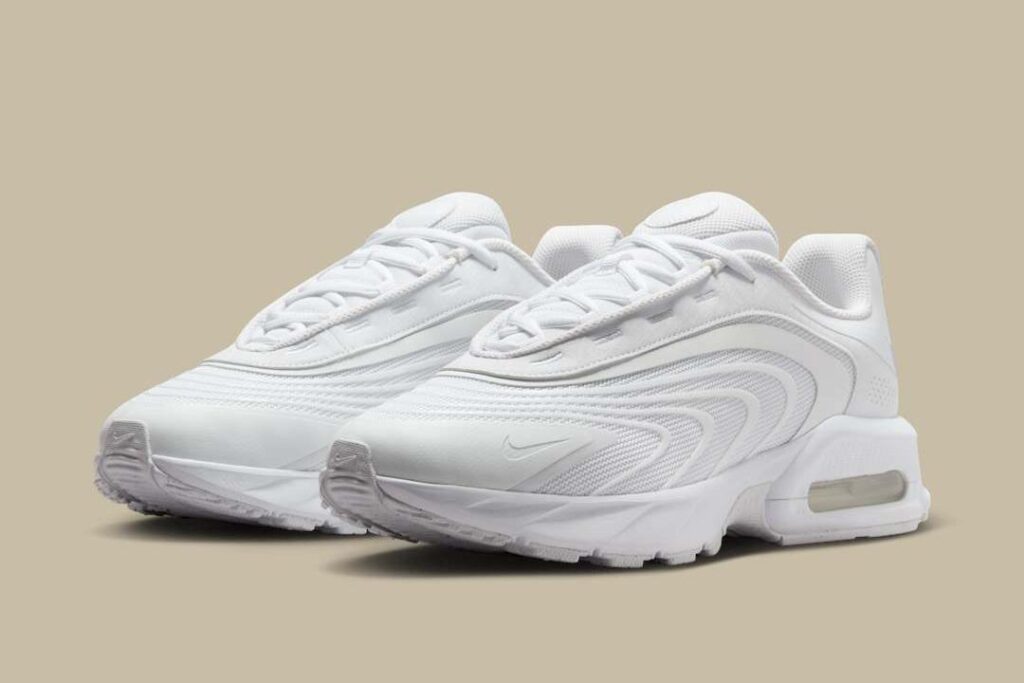Sneaker Tip Nike Air Max Fire "Triple White" Nike Air Max Fire "Triple White"