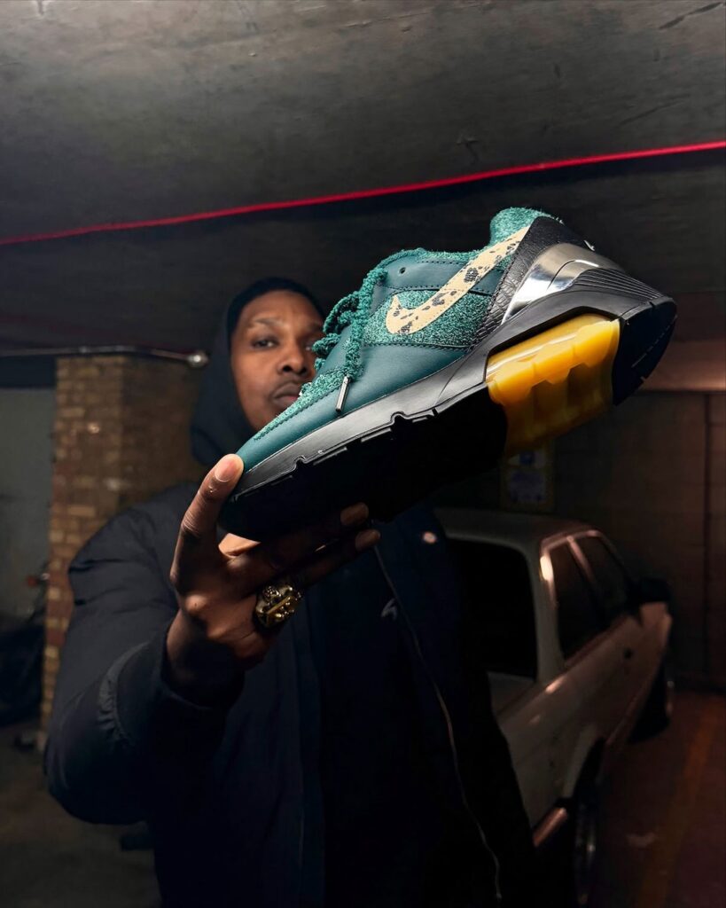 Sneaker Tip Apron Records x Nike Air 180 Apron Records x Nike Air 180