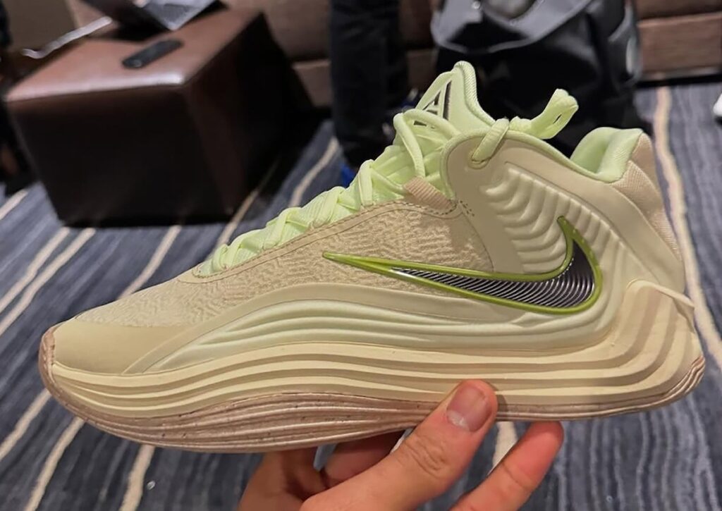 Sneaker Tip Nike Giannis Freak 7 Nike Giannis Freak 7