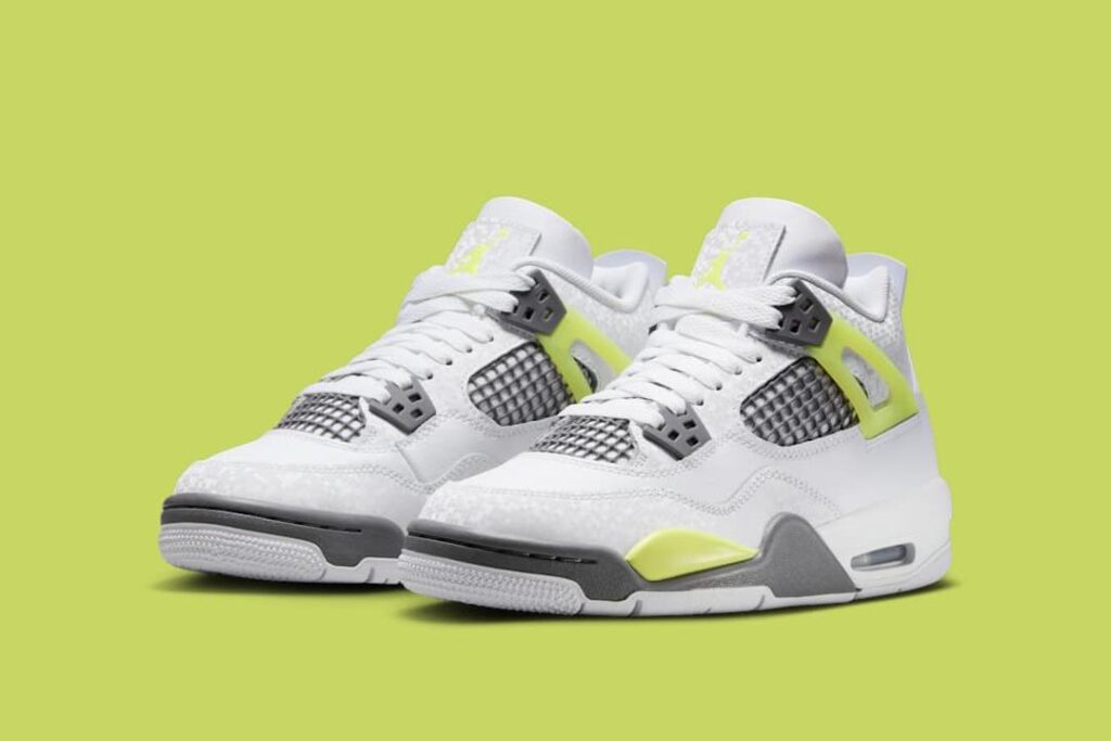 Air Jordan 4 GS "Light Lemon Twist"