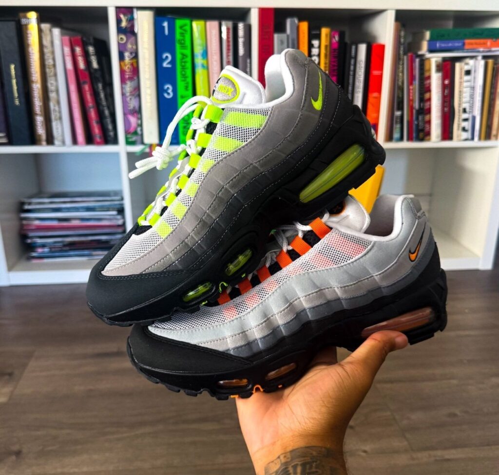 Nike Air Max 95 OG “Bright Mandarin”