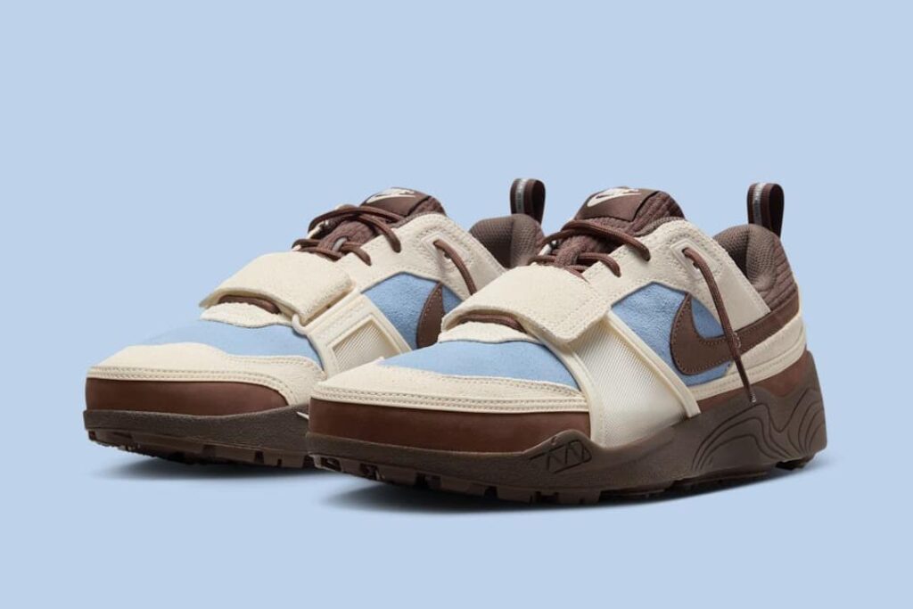 Travis Scott x Nike Zoom Field Jaxx “Leche Blue”